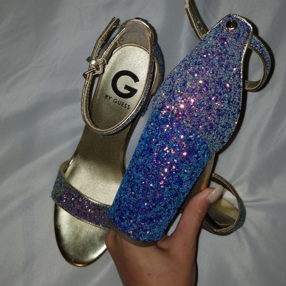 Heels - Picture 4 of 4